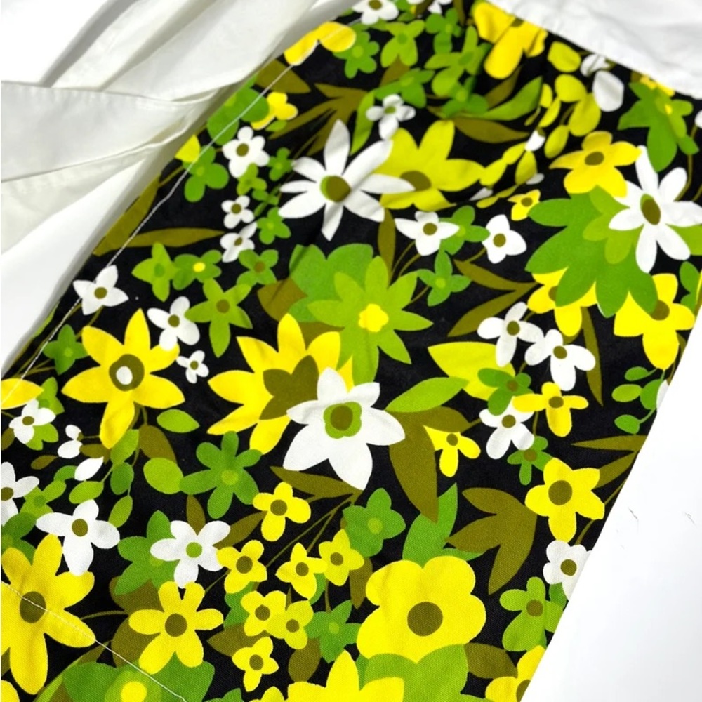 Vintage Floral Apron, Mod, 70s Kitchen